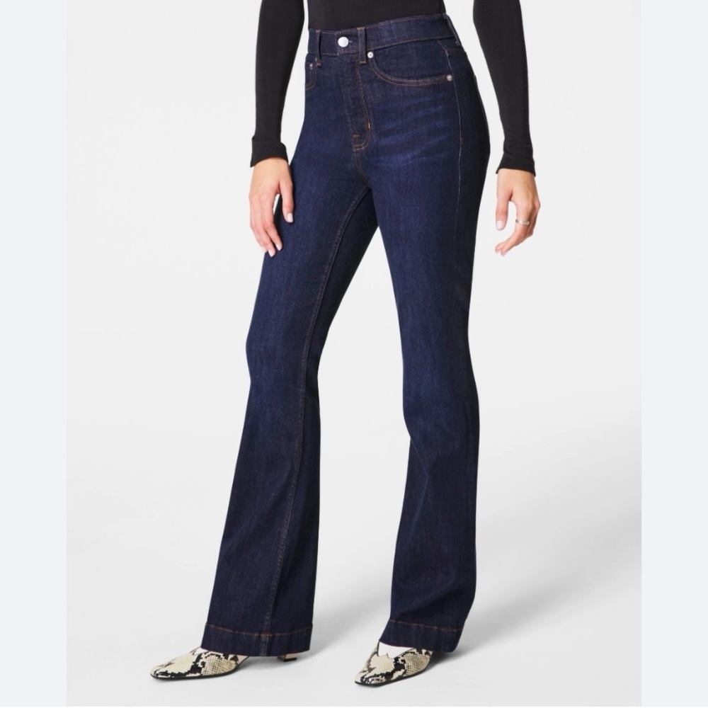 SPANX High Rise Flare Jeans - Size Large in Dark Wash Like New!